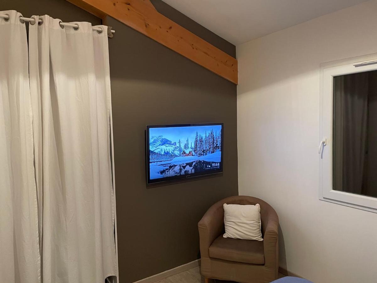 La Tonnellerie Bed & Breakfast Montbrison Bagian luar foto